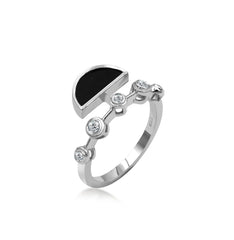 Bold Qamareya black onyx bezel set ring